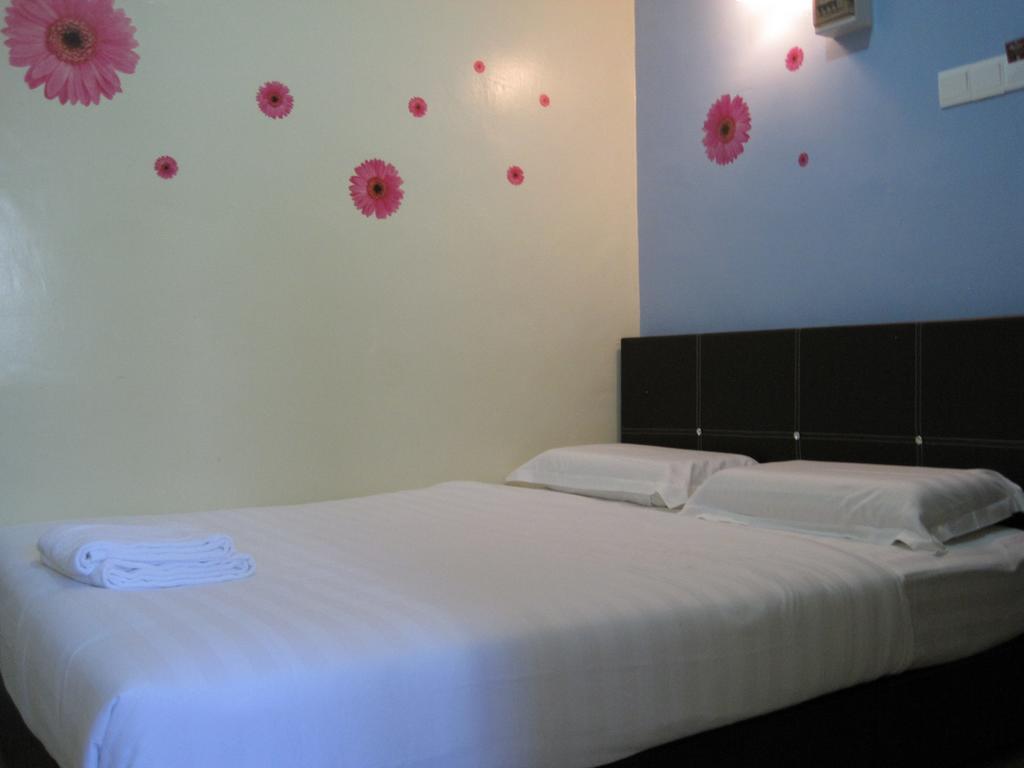 Max Inn Hotel Parit Raja Zimmer foto